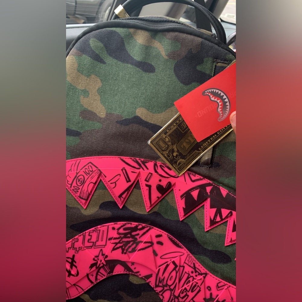 Spray ground backpacks - Picture 1 of 3